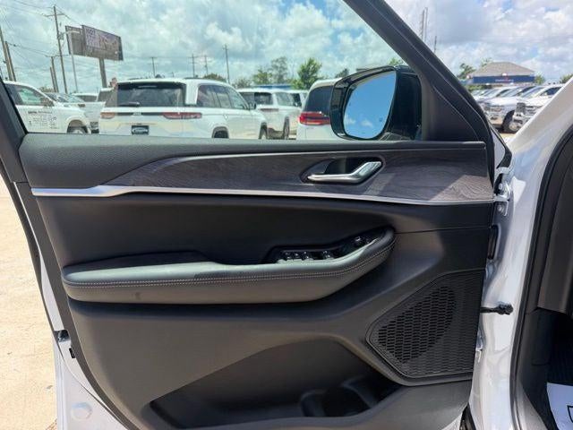 2026 Jeep Grand Cherokee GRAND CHEROKEE LAREDO ALTITUDE 4X2