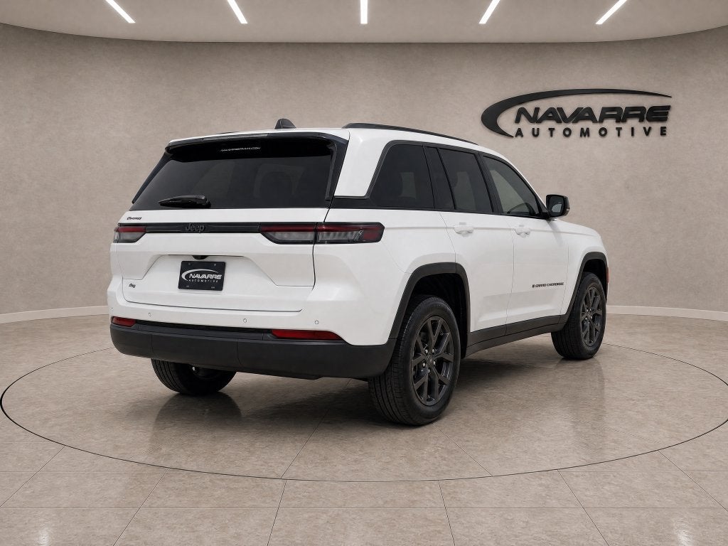 2027 Jeep Grand Cherokee GRAND CHEROKEE LAREDO ALTITUDE 4X2