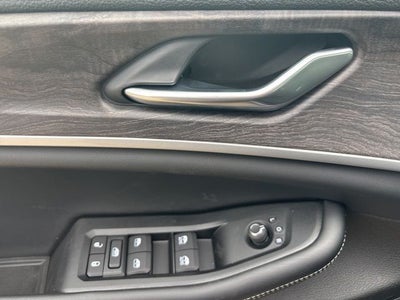 2026 Jeep Grand Cherokee GRAND CHEROKEE LAREDO ALTITUDE 4X2