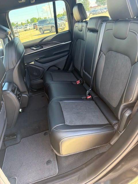 2026 Jeep Grand Cherokee GRAND CHEROKEE LAREDO ALTITUDE 4X2