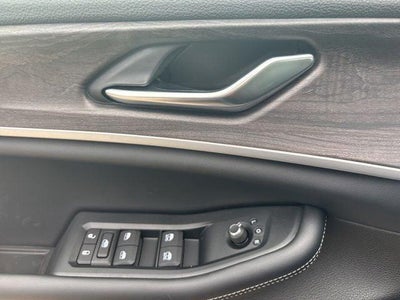 2026 Jeep Grand Cherokee GRAND CHEROKEE LAREDO ALTITUDE 4X2