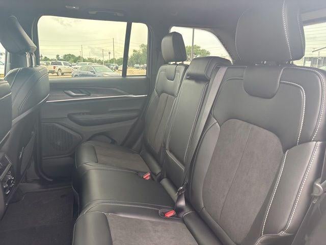 2026 Jeep Grand Cherokee GRAND CHEROKEE LAREDO ALTITUDE 4X2