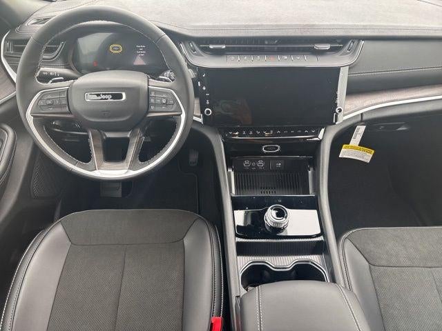 2026 Jeep Grand Cherokee GRAND CHEROKEE LAREDO ALTITUDE 4X2