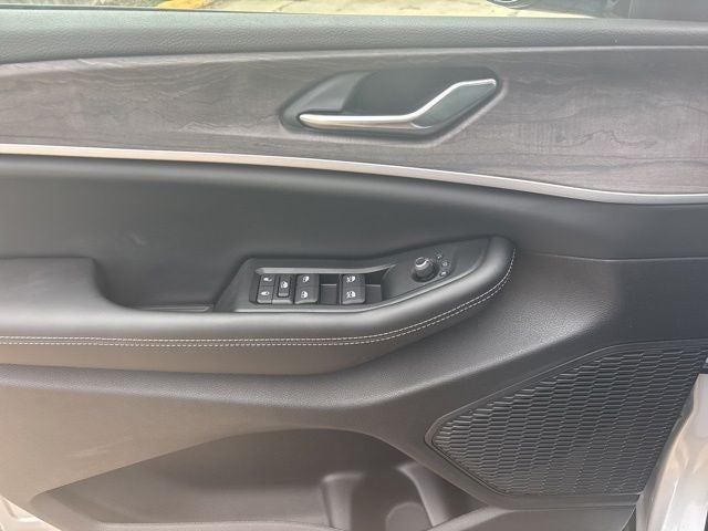 2026 Jeep Grand Cherokee GRAND CHEROKEE LAREDO ALTITUDE 4X2
