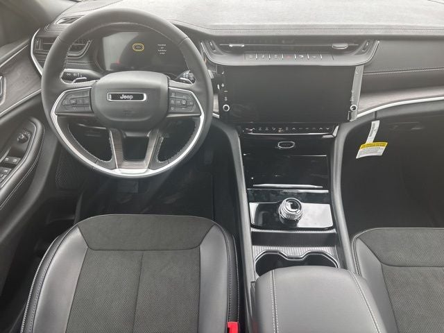 2026 Jeep Grand Cherokee GRAND CHEROKEE LAREDO ALTITUDE 4X2