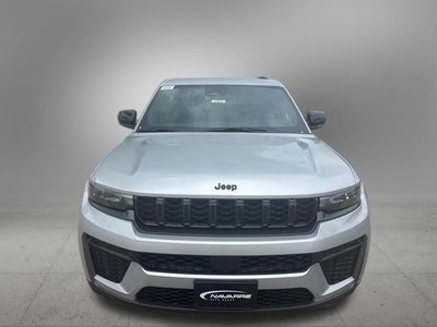 2026 Jeep Grand Cherokee GRAND CHEROKEE LAREDO ALTITUDE 4X2