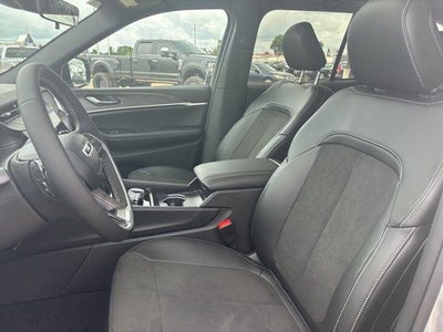 2026 Jeep Grand Cherokee GRAND CHEROKEE LAREDO ALTITUDE 4X2