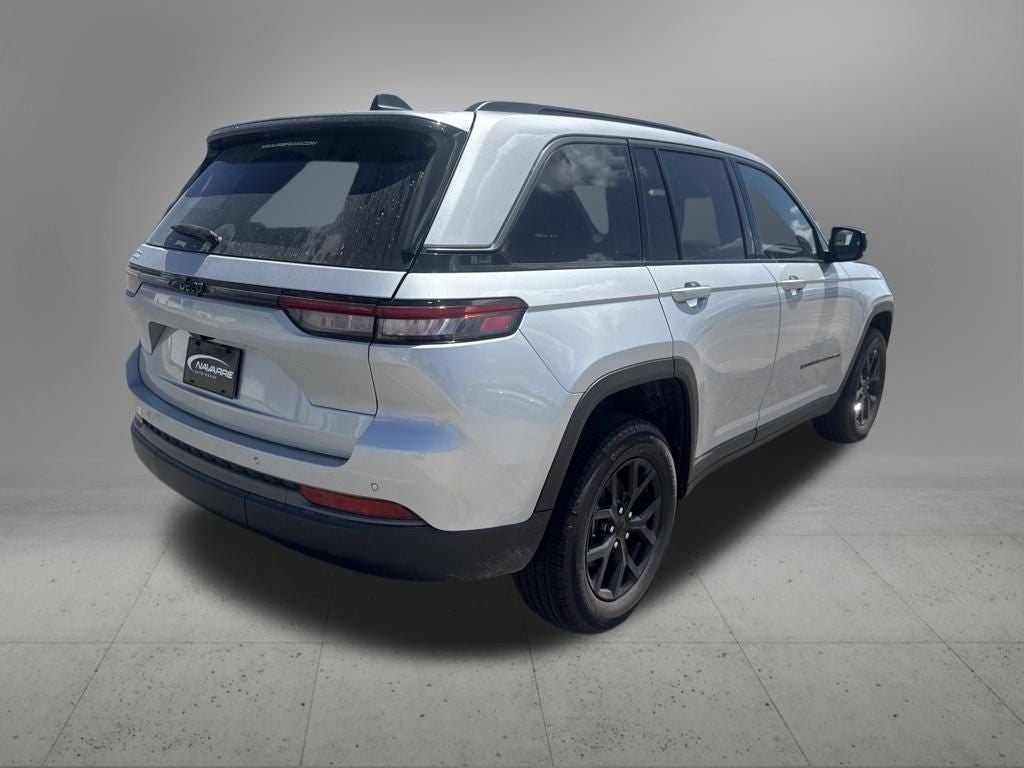 2026 Jeep Grand Cherokee GRAND CHEROKEE LAREDO ALTITUDE 4X2