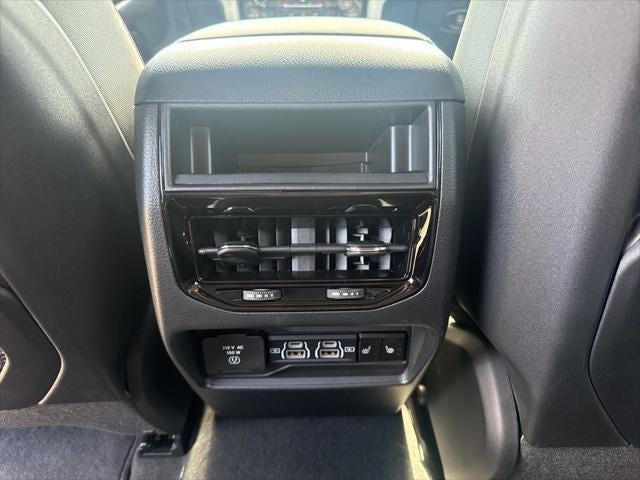 2025 Jeep Grand Cherokee GRAND CHEROKEE LIMITED 4X2