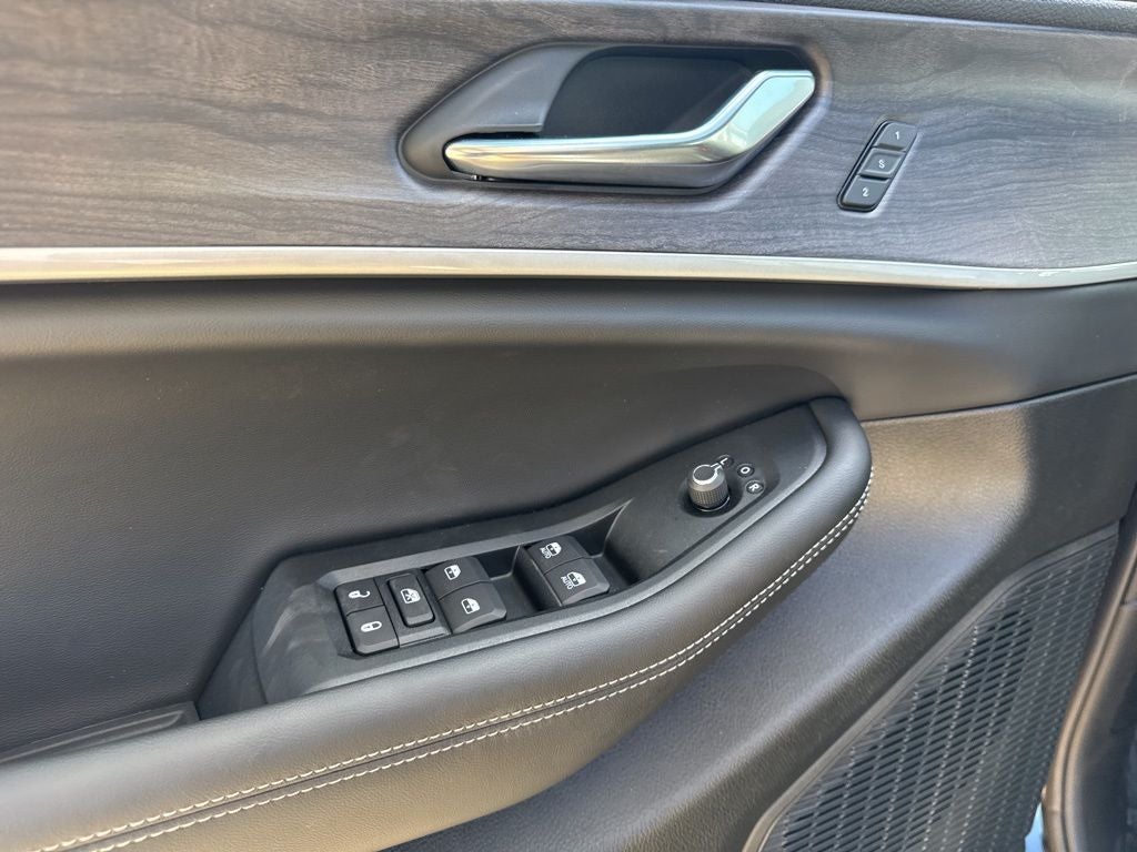 2025 Jeep Grand Cherokee GRAND CHEROKEE LIMITED 4X2