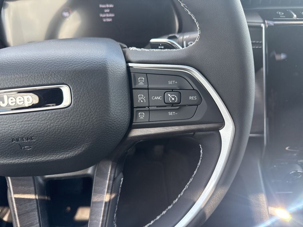 2025 Jeep Grand Cherokee GRAND CHEROKEE LIMITED 4X2