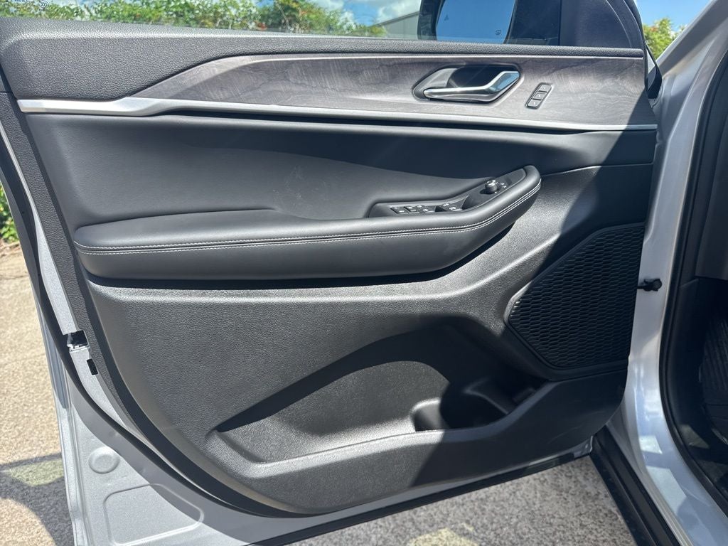 2025 Jeep Grand Cherokee GRAND CHEROKEE LIMITED 4X2