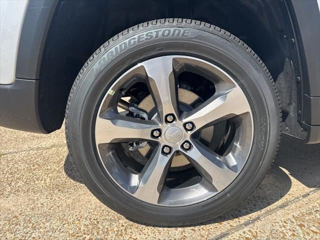 2025 Jeep Grand Cherokee GRAND CHEROKEE LIMITED 4X2