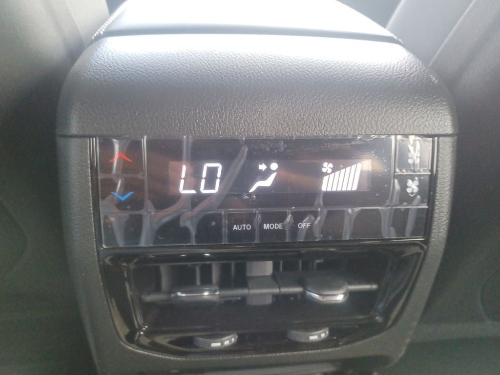 2026 Jeep Grand Cherokee GRAND CHEROKEE L LAREDO X 4X2