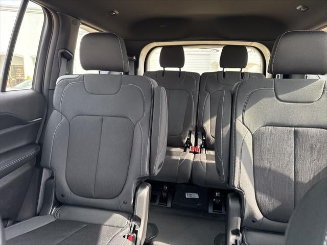 2026 Jeep Grand Cherokee GRAND CHEROKEE L LAREDO X 4X2