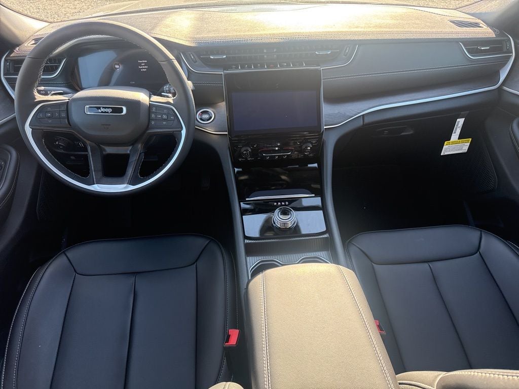 2025 Jeep Grand Cherokee GRAND CHEROKEE L LIMITED 4X2