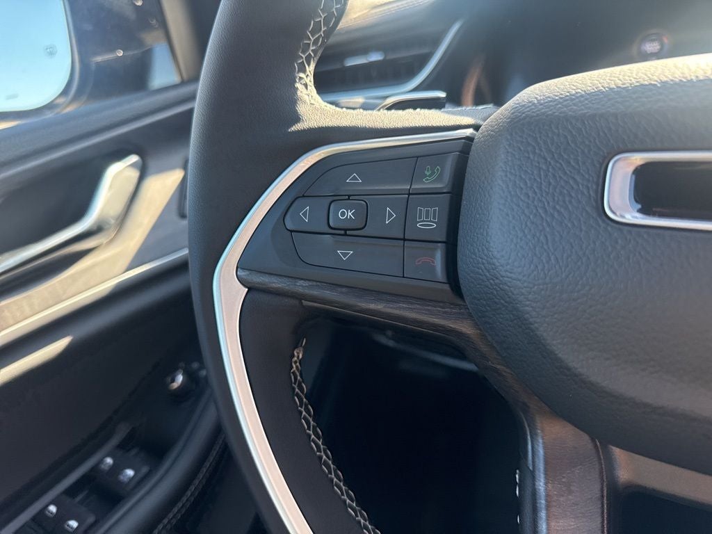 2025 Jeep Grand Cherokee GRAND CHEROKEE L LIMITED 4X2