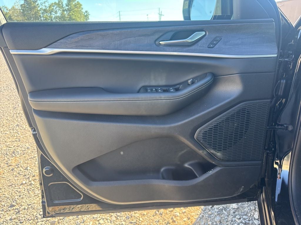 2025 Jeep Grand Cherokee GRAND CHEROKEE L LIMITED 4X2