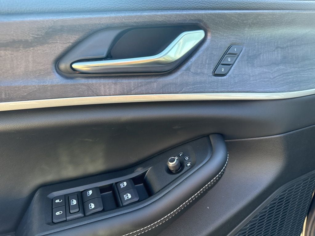 2025 Jeep Grand Cherokee GRAND CHEROKEE L LIMITED 4X2