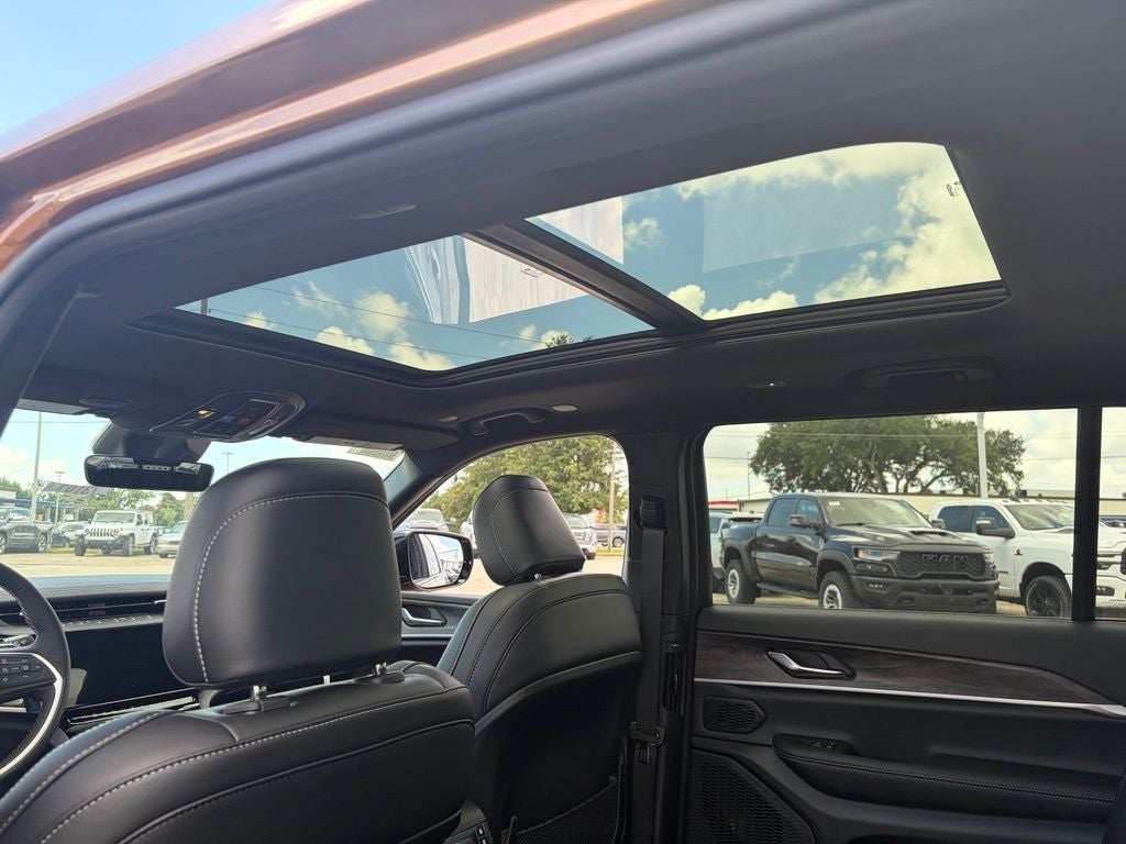 2026 Jeep Grand Cherokee GRAND CHEROKEE L LIMITED 4X2