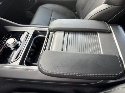 2026 Jeep Grand Wagoneer 4x2
