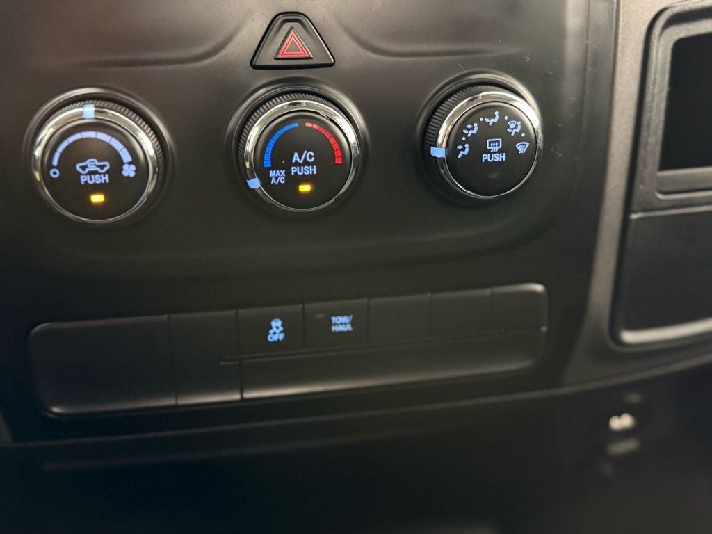 2022 RAM 1500 Classic Tradesman Quad Cab 4x2 6'4' Box