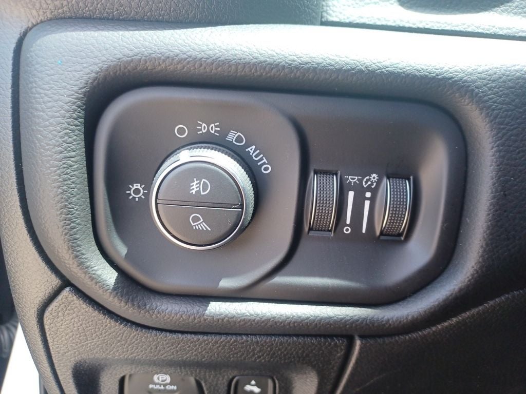 2026 RAM Ram 1500 RAM 1500 BIG HORN CREW CAB 4X2 5'7' BOX