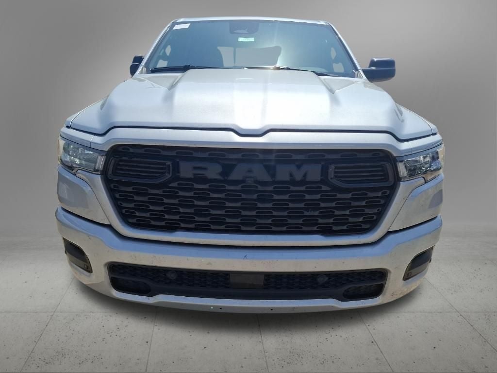 2026 RAM Ram 1500 RAM 1500 EXPRESS CREW CAB 4X2 5'7' BOX