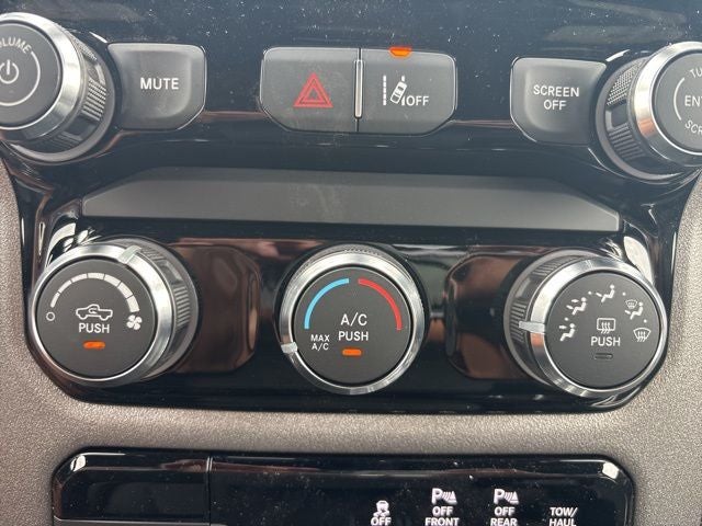 2026 RAM Ram 1500 RAM 1500 EXPRESS CREW CAB 4X2 5'7' BOX