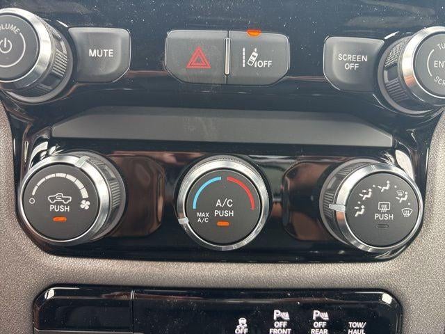 2026 RAM Ram 1500 RAM 1500 EXPRESS CREW CAB 4X2 5'7' BOX