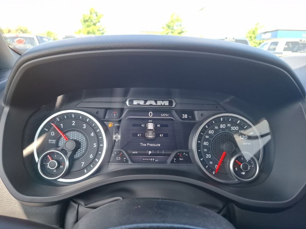 2026 RAM 1500 RAM 1500 BIG HORN CREW CAB 4X4 5'7' BOX