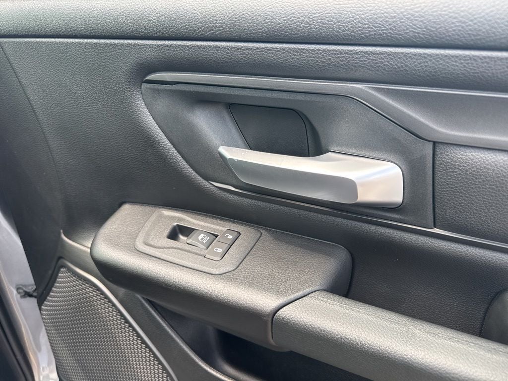 2026 RAM Ram 1500 RAM 1500 TRADESMAN CREW CAB 4X4 5'7' BOX