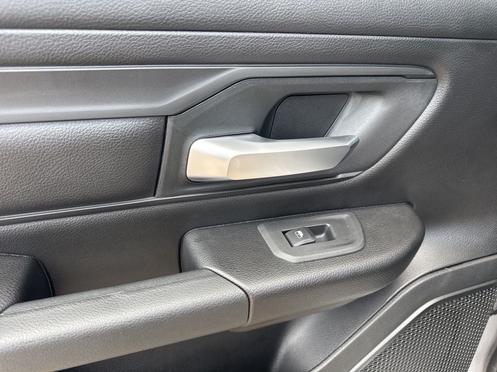 2026 RAM Ram 1500 RAM 1500 TRADESMAN CREW CAB 4X4 5'7' BOX