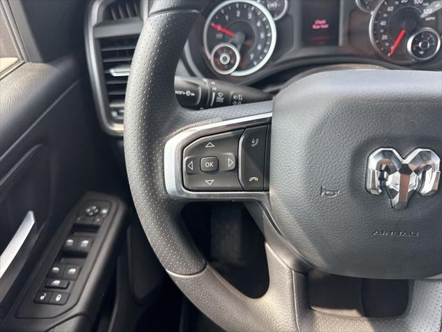 2026 RAM Ram 1500 RAM 1500 TRADESMAN CREW CAB 4X4 5'7' BOX