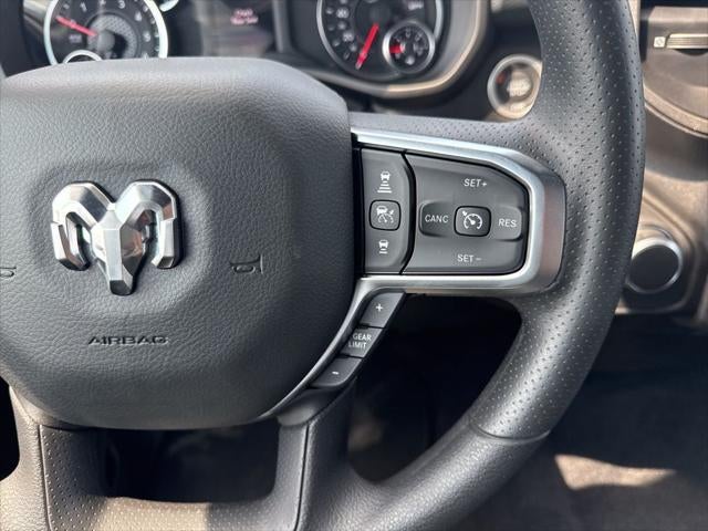 2026 RAM Ram 1500 RAM 1500 TRADESMAN CREW CAB 4X4 5'7' BOX