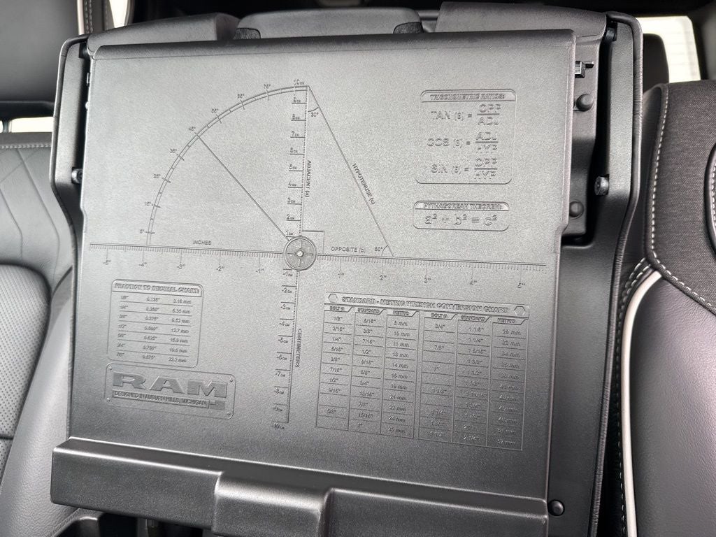 2026 RAM Ram 1500 RAM 1500 LIMITED CREW CAB 4X4 5'7' BOX