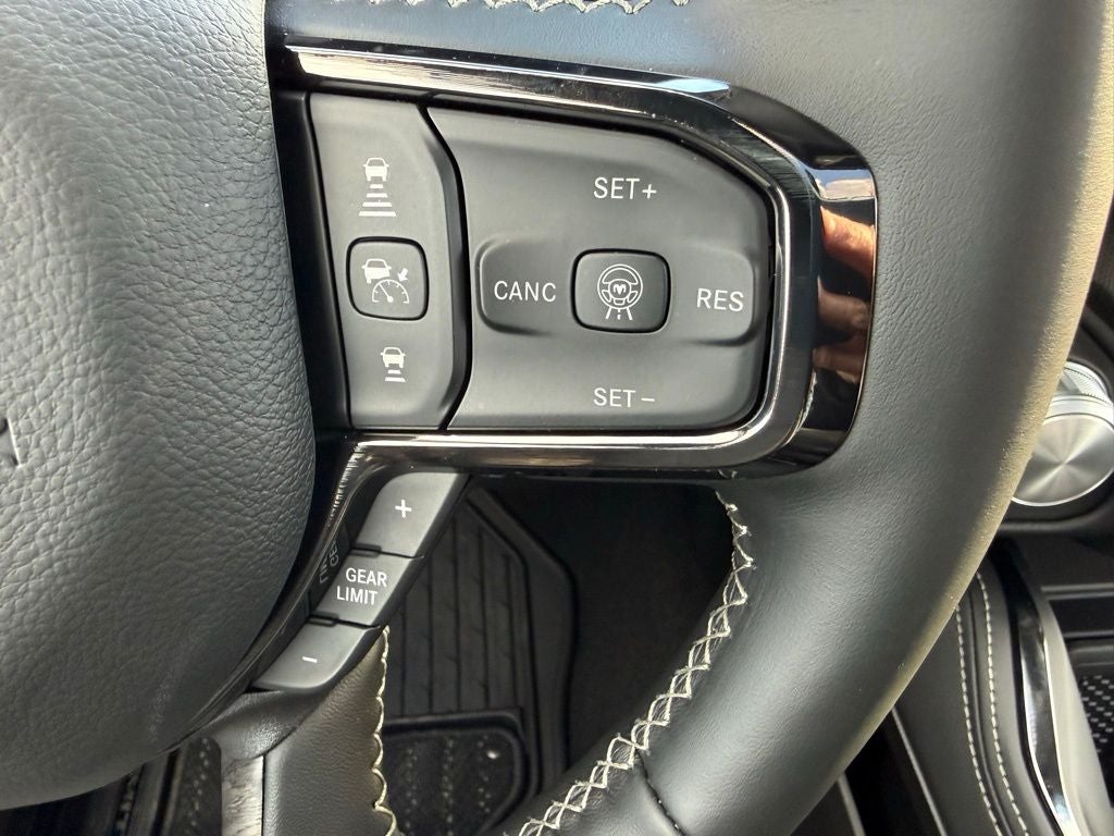 2026 RAM Ram 1500 RAM 1500 LIMITED CREW CAB 4X4 5'7' BOX