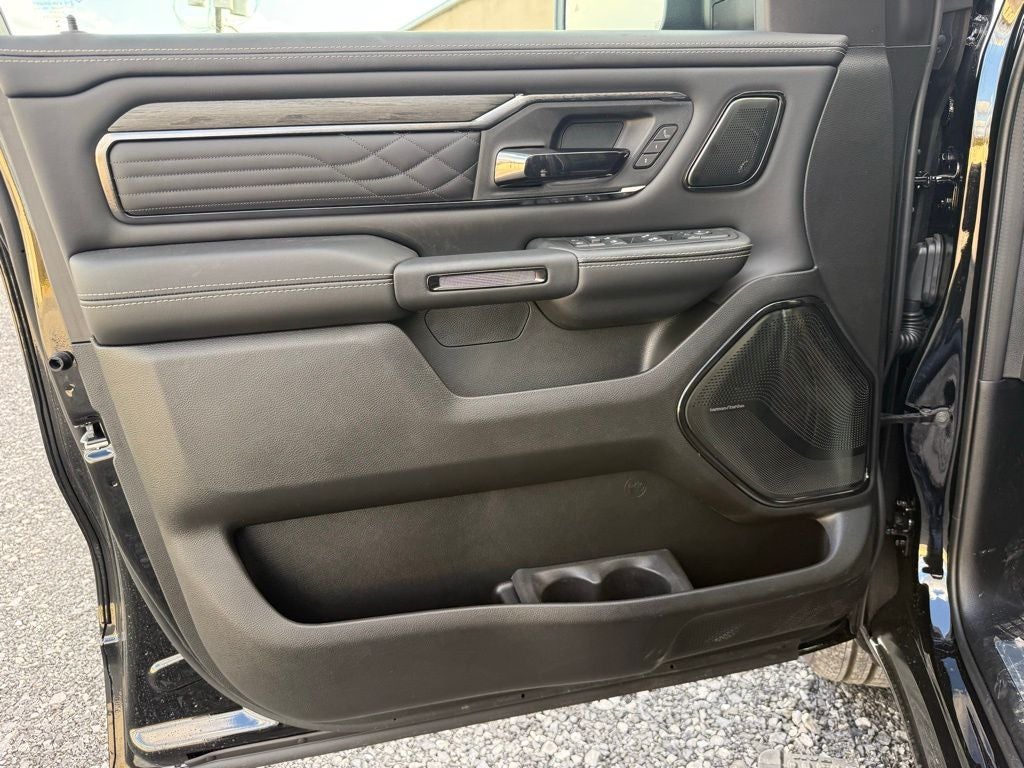 2026 RAM Ram 1500 RAM 1500 LIMITED CREW CAB 4X4 5'7' BOX