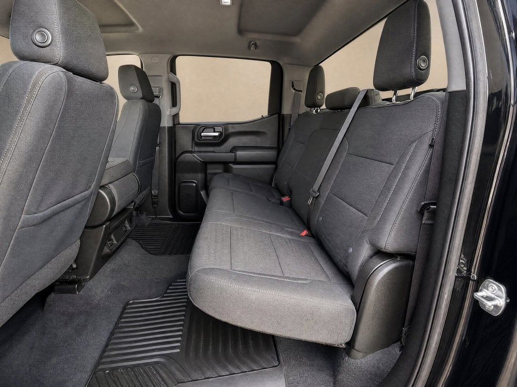2023 Chevrolet Silverado 1500 4WD Crew Cab Short Bed Custom