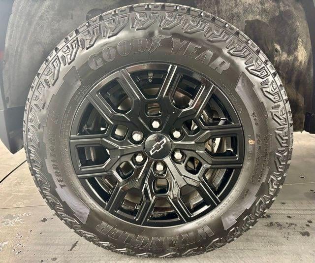 2023 Chevrolet Colorado 4WD Crew Cab Short Box Trail Boss