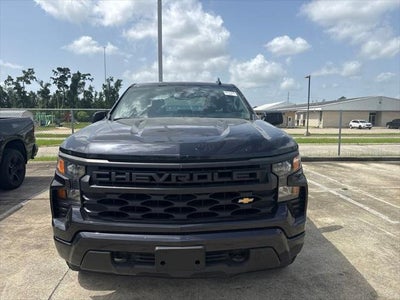 2022 Chevrolet Silverado 1500 4WD Double Cab Standard Bed Custom