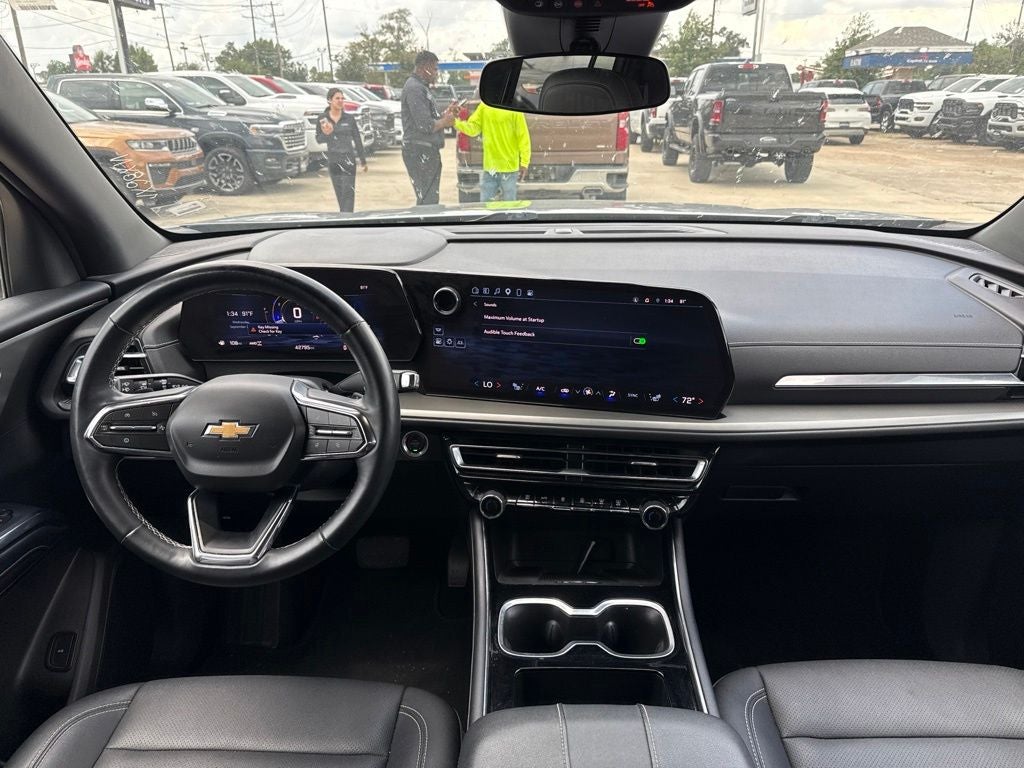 2025 Chevrolet Traverse AWD LT