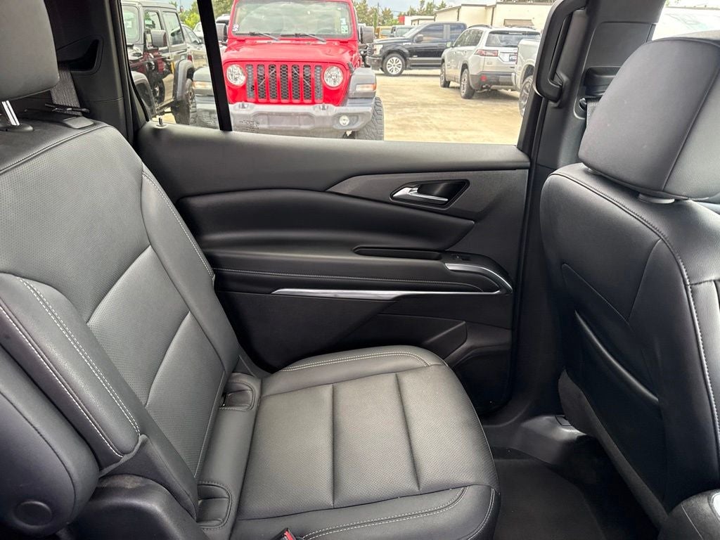 2025 Chevrolet Traverse AWD LT