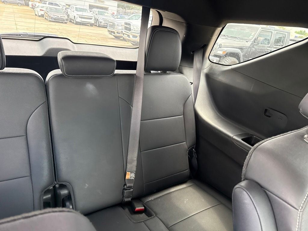 2025 Chevrolet Traverse AWD LT