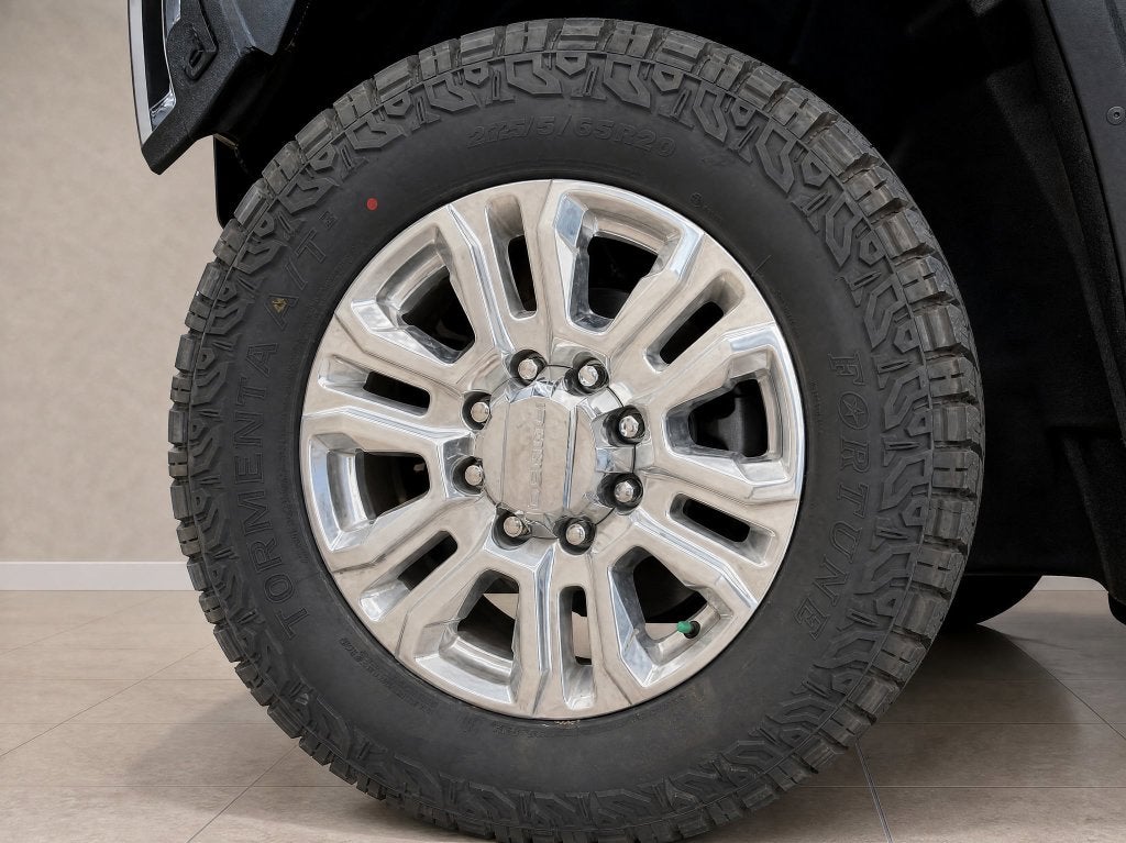 2023 GMC Sierra 2500HD 4WD Crew Cab Standard Bed Denali