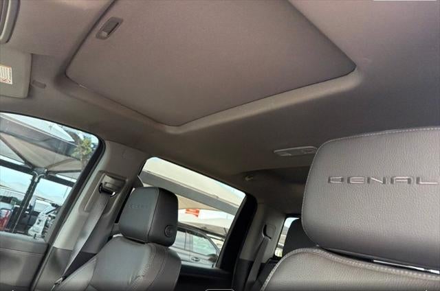 2023 GMC Sierra 2500HD 4WD Crew Cab Standard Bed Denali