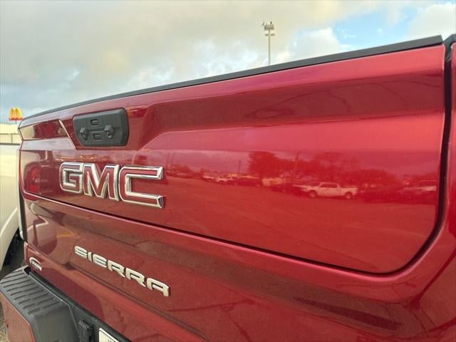 2025 GMC Sierra 2500HD 4WD Crew Cab Standard Bed AT4