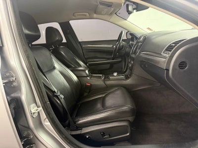 2018 Chrysler 300 Touring L