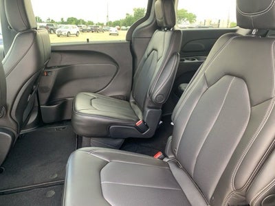2027 Chrysler Pacifica PACIFICA SELECT