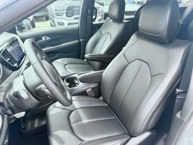 2027 Chrysler Pacifica PACIFICA SELECT